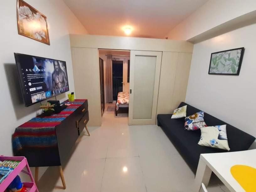 D&G Affordable Staycation Airbnb Ph マカティ エクステリア 写真