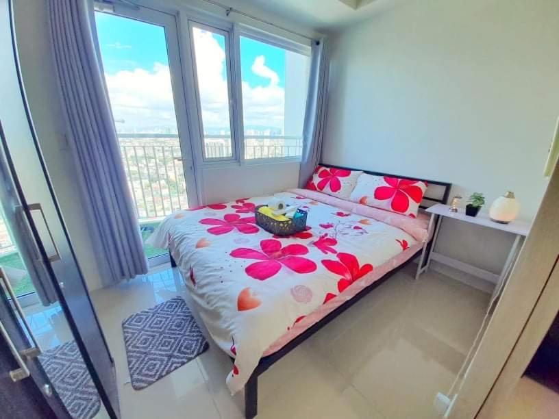 D&G Affordable Staycation Airbnb Ph マカティ エクステリア 写真