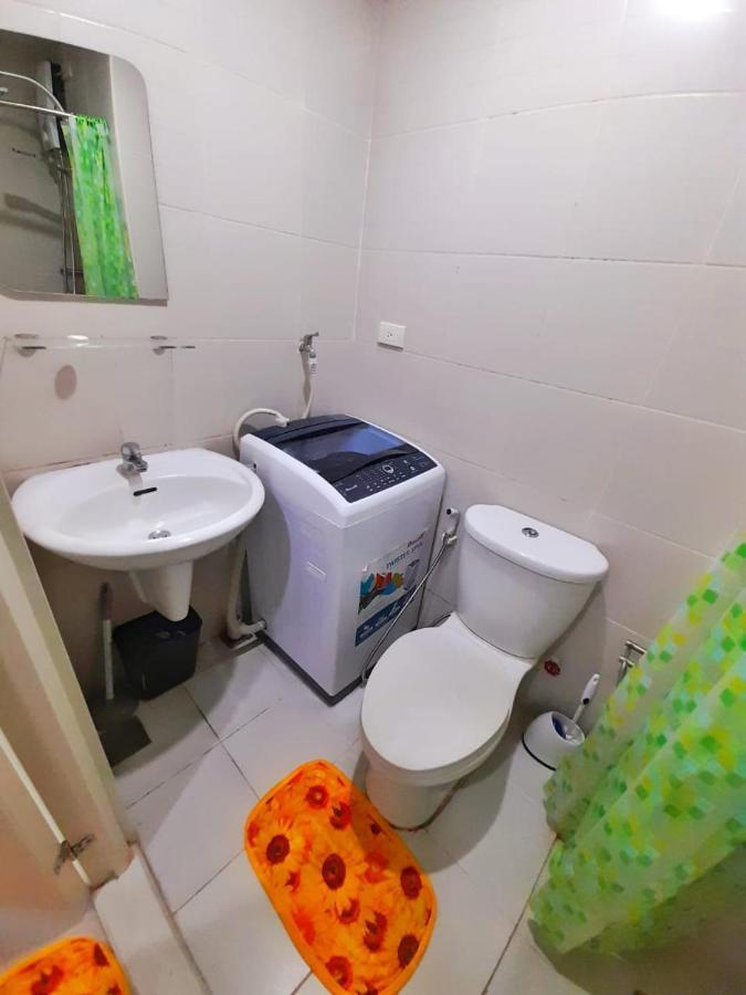 D&G Affordable Staycation Airbnb Ph マカティ エクステリア 写真